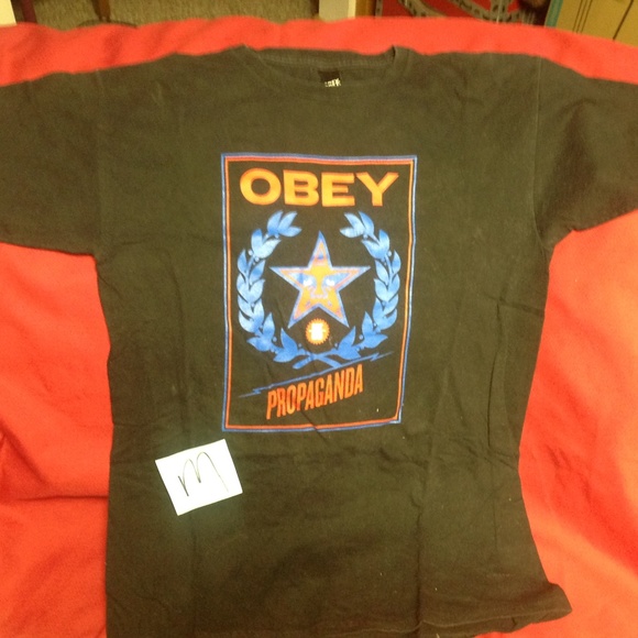 OBEY tshirt - Picture 1 of 1